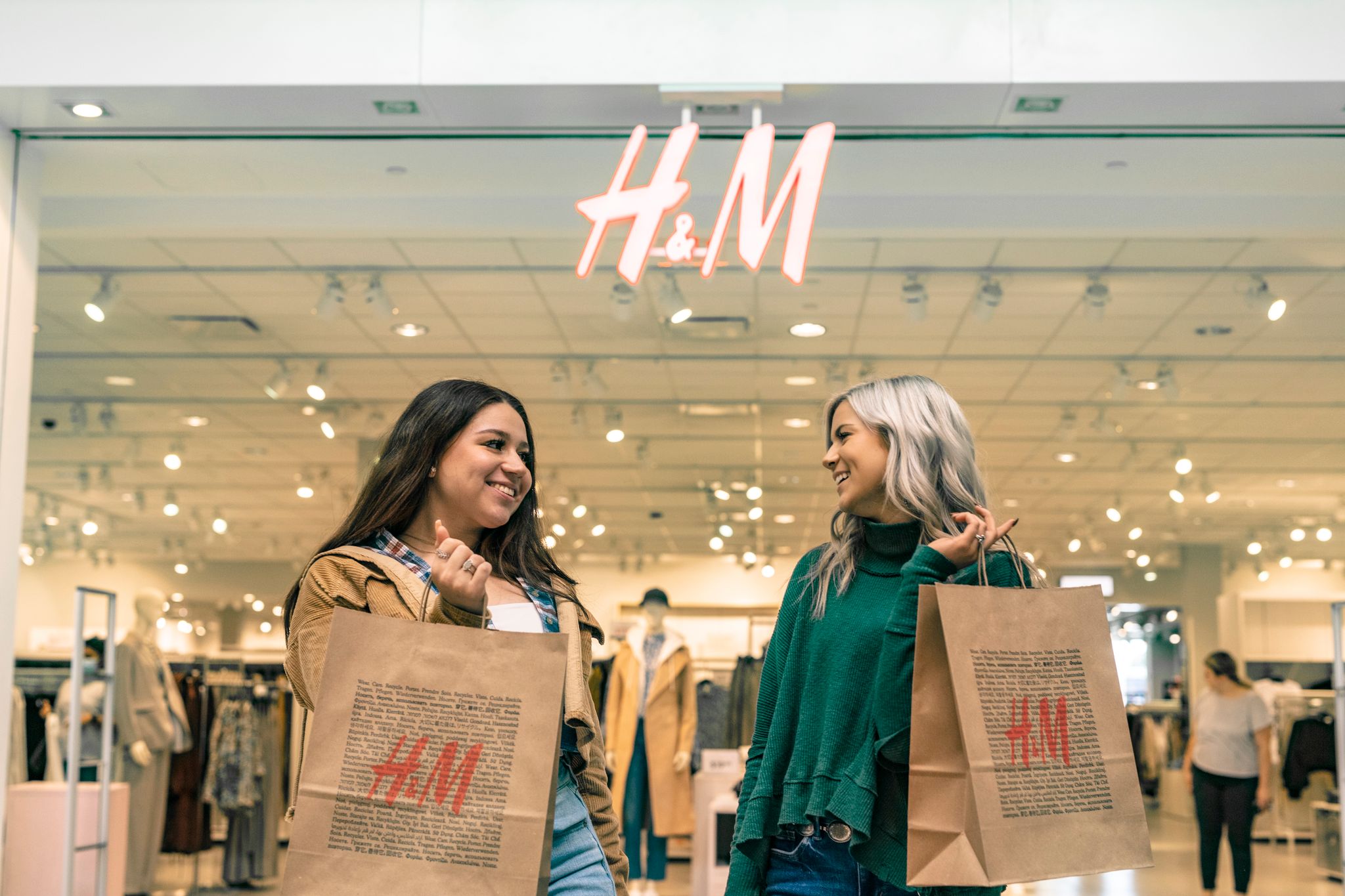 Fall in Love with Fall 2022 Shopping in Denton at Golden Triangle Mall