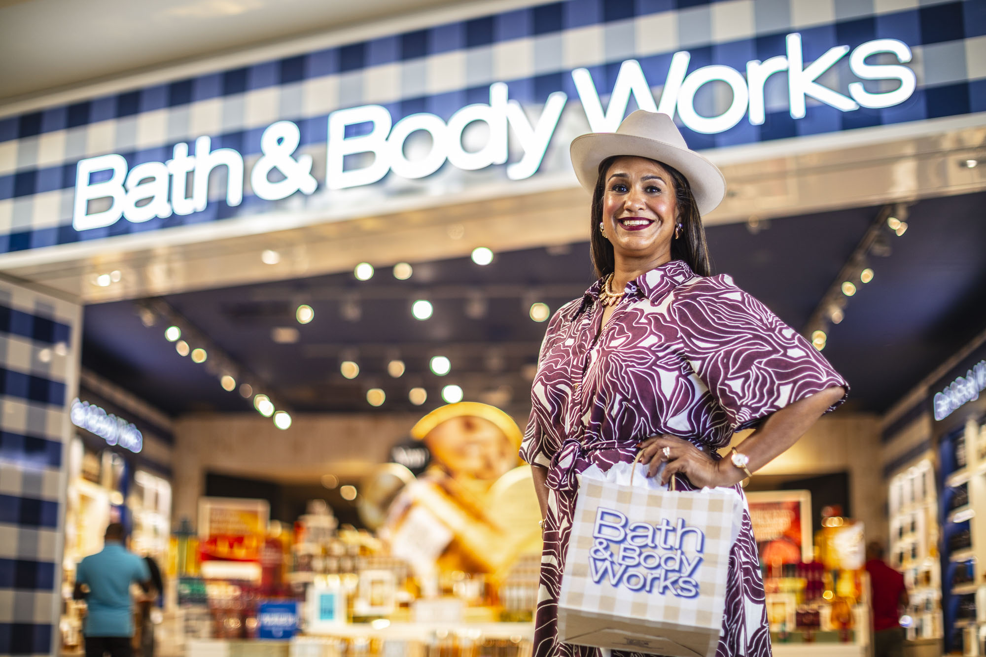 Bath & Body Works | White Barn storefront inside Golden Triangle Mall in Denton featuring home fragrance and body care products.